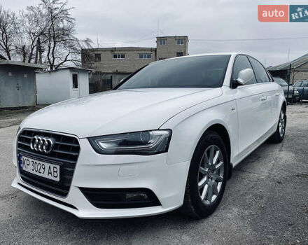 Ауди А4 2013 в Запорожье на Automoto.ua Белый Ауди А4, объемом двигателя 1.97 л и пробегом 119 тыс. км за 17000 $, фото 1 на Automoto.ua