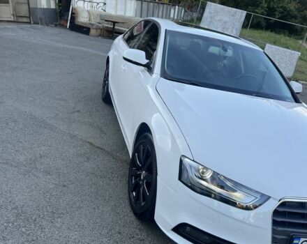 Білий Ауді А4, об'ємом двигуна 2 л та пробігом 23 тис. км за 11000 $, фото 5 на Automoto.ua