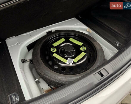 Белый Ауди А4, объемом двигателя 2 л и пробегом 228 тыс. км за 13500 $, фото 11 на Automoto.ua