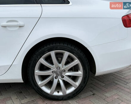 Білий Ауді А4, об'ємом двигуна 1.98 л та пробігом 258 тис. км за 15000 $, фото 5 на Automoto.ua