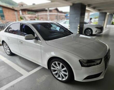 Белый Ауди А4, объемом двигателя 2 л и пробегом 48 тыс. км за 8248 $, фото 2 на Automoto.ua