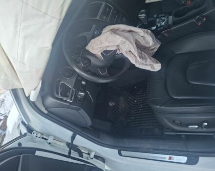 Белый Ауди А4, объемом двигателя 2 л и пробегом 150 тыс. км за 4000 $, фото 2 на Automoto.ua