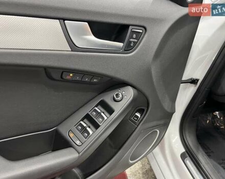 Белый Ауди А4, объемом двигателя 1.98 л и пробегом 124 тыс. км за 3000 $, фото 9 на Automoto.ua