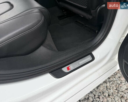 Белый Ауди А4, объемом двигателя 2 л и пробегом 188 тыс. км за 12999 $, фото 17 на Automoto.ua