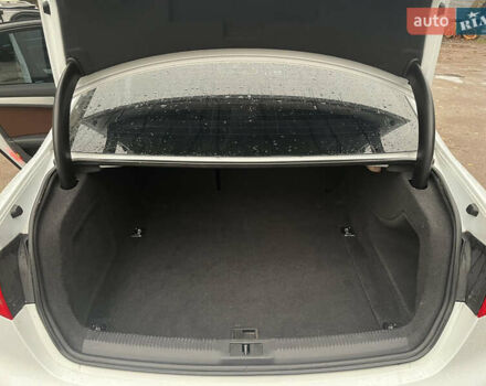 Белый Ауди А4, объемом двигателя 1.98 л и пробегом 241 тыс. км за 12500 $, фото 22 на Automoto.ua