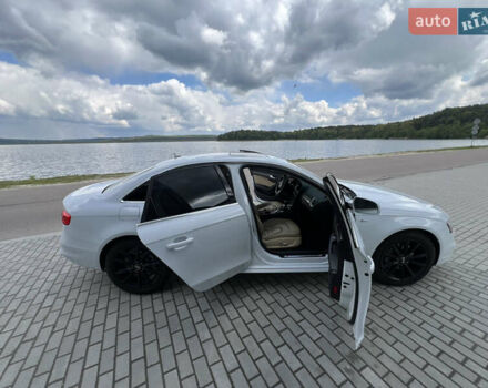 Ауди А4 2014 в Львове на Automoto.ua Белый Ауди А4, объемом двигателя 2 л и пробегом 113 тыс. км за 14450 $, фото 13 на Automoto.ua