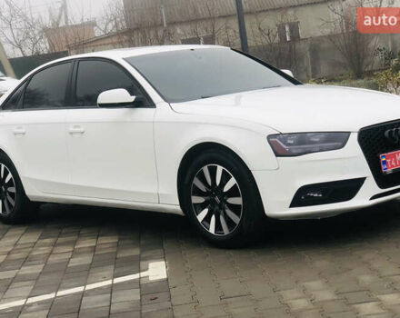 Белый Ауди А4, объемом двигателя 2 л и пробегом 157 тыс. км за 12500 $, фото 3 на Automoto.ua