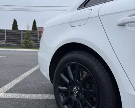 Белый Ауди А4, объемом двигателя 1.8 л и пробегом 120 тыс. км за 15500 $, фото 24 на Automoto.ua