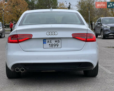 Белый Ауди А4, объемом двигателя 2 л и пробегом 162 тыс. км за 12500 $, фото 6 на Automoto.ua