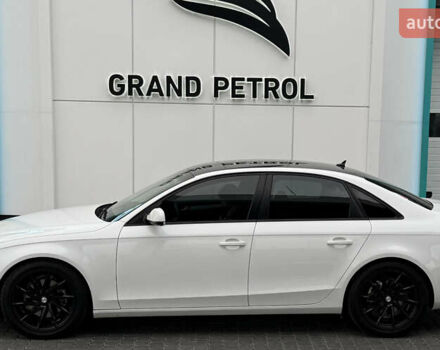 Белый Ауди А4, объемом двигателя 2 л и пробегом 236 тыс. км за 14900 $, фото 2 на Automoto.ua