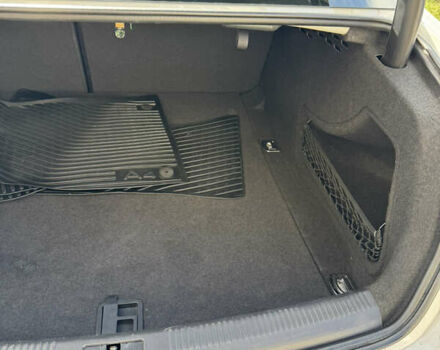 Білий Ауді А4, об'ємом двигуна 2 л та пробігом 204 тис. км за 11000 $, фото 16 на Automoto.ua