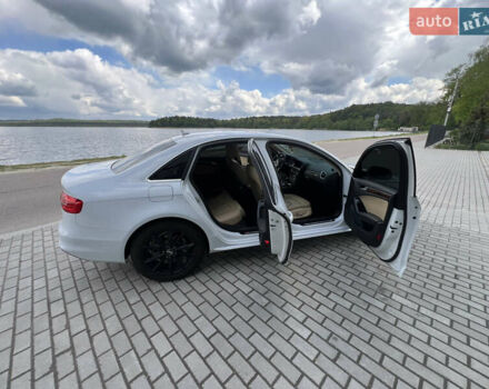 Ауди А4 2014 в Львове на Automoto.ua Белый Ауди А4, объемом двигателя 2 л и пробегом 113 тыс. км за 14450 $, фото 11 на Automoto.ua