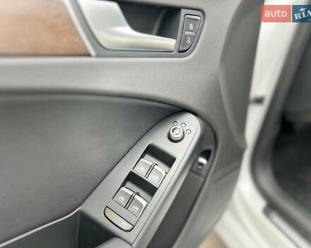 Белый Ауди А4, объемом двигателя 2 л и пробегом 162 тыс. км за 12500 $, фото 12 на Automoto.ua