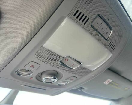 Білий Ауді А4, об'ємом двигуна 2 л та пробігом 200 тис. км за 13000 $, фото 19 на Automoto.ua