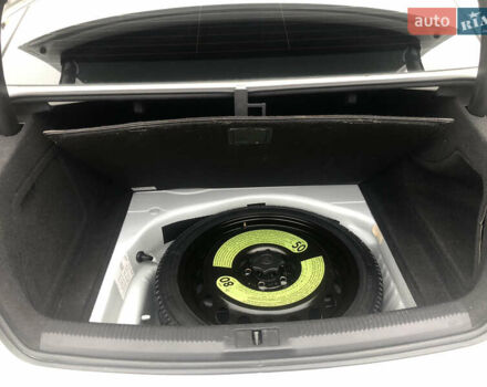 Белый Ауди А4, объемом двигателя 2 л и пробегом 157 тыс. км за 12500 $, фото 9 на Automoto.ua