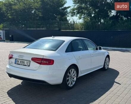 Ауді А4 2014 у Рівному на Automoto.ua Білий Ауді А4, об'ємом двигуна 2 л та пробігом 214 тис. км за 12700 $, фото 9 на Automoto.ua