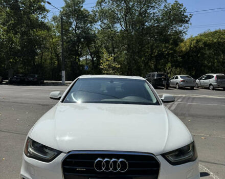 Білий Ауді А4, об'ємом двигуна 1.98 л та пробігом 200 тис. км за 14000 $, фото 2 на Automoto.ua