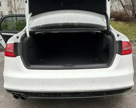 Белый Ауди А4, объемом двигателя 1.98 л и пробегом 128 тыс. км за 12500 $, фото 8 на Automoto.ua