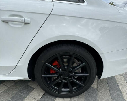 Ауди А4 2015 в Львове на Automoto.ua Белый Ауди А4, объемом двигателя 1.98 л и пробегом 176 тыс. км за 15000 $, фото 20 на Automoto.ua