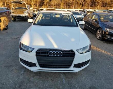 Белый Ауди А4, объемом двигателя 2 л и пробегом 90 тыс. км за 2300 $, фото 4 на Automoto.ua