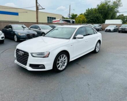 Белый Ауди А4, объемом двигателя 2 л и пробегом 72 тыс. км за 1100 $, фото 2 на Automoto.ua