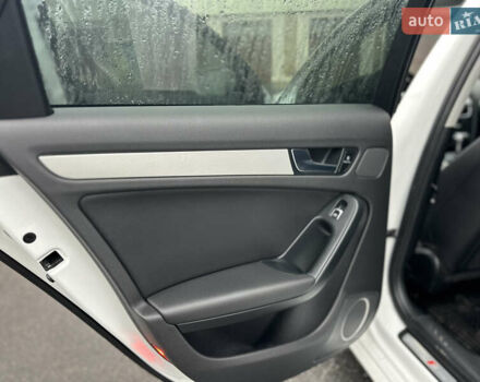 Білий Ауді А4, об'ємом двигуна 2 л та пробігом 202 тис. км за 12999 $, фото 13 на Automoto.ua