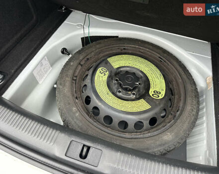 Білий Ауді А4, об'ємом двигуна 2 л та пробігом 202 тис. км за 12999 $, фото 17 на Automoto.ua