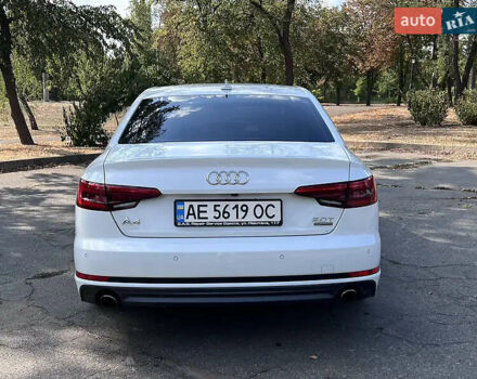 Белый Ауди А4, объемом двигателя 1.98 л и пробегом 89 тыс. км за 25000 $, фото 7 на Automoto.ua