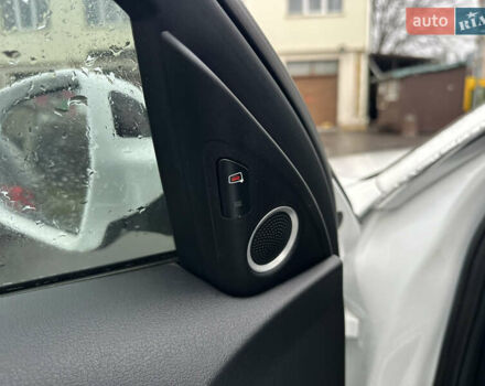 Білий Ауді А4, об'ємом двигуна 2 л та пробігом 202 тис. км за 12999 $, фото 11 на Automoto.ua