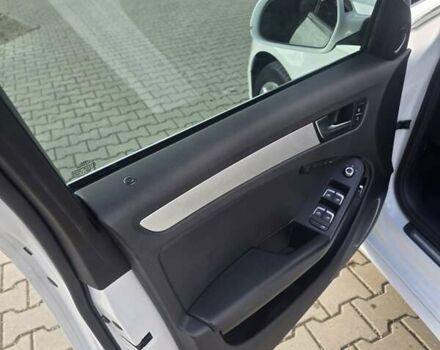 Білий Ауді А4, об'ємом двигуна 1.98 л та пробігом 200 тис. км за 10900 $, фото 8 на Automoto.ua