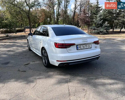 Белый Ауди А4, объемом двигателя 1.98 л и пробегом 89 тыс. км за 25000 $, фото 6 на Automoto.ua