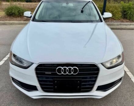 Белый Ауди А4, объемом двигателя 2 л и пробегом 75 тыс. км за 10000 $, фото 1 на Automoto.ua