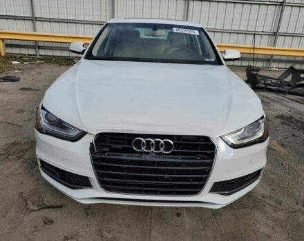 Белый Ауди А4, объемом двигателя 2 л и пробегом 51 тыс. км за 1500 $, фото 4 на Automoto.ua