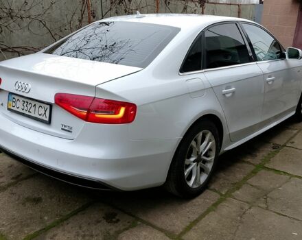 Белый Ауди А4, объемом двигателя 2 л и пробегом 180 тыс. км за 13200 $, фото 3 на Automoto.ua