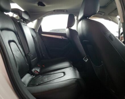 Белый Ауди А4, объемом двигателя 2 л и пробегом 120 тыс. км за 9600 $, фото 4 на Automoto.ua