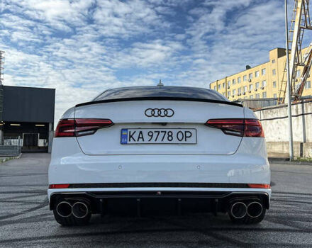 Белый Ауди А4, объемом двигателя 2 л и пробегом 139 тыс. км за 23900 $, фото 3 на Automoto.ua