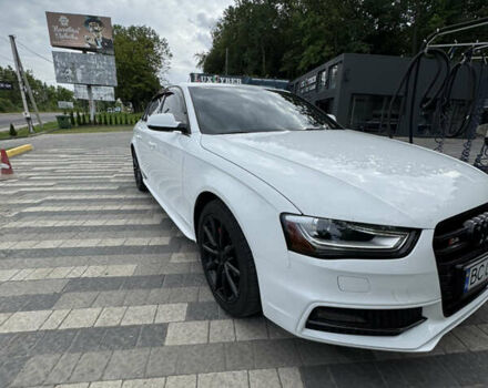 Ауди А4 2015 в Львове на Automoto.ua Белый Ауди А4, объемом двигателя 1.98 л и пробегом 176 тыс. км за 15000 $, фото 2 на Automoto.ua