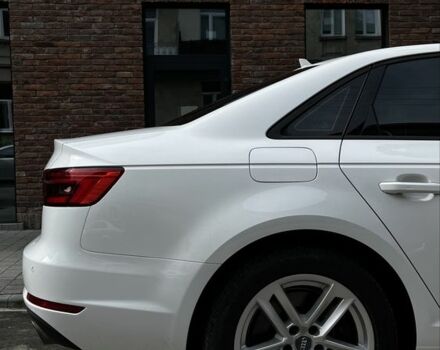 Білий Ауді А4, об'ємом двигуна 2 л та пробігом 147 тис. км за 15200 $, фото 4 на Automoto.ua