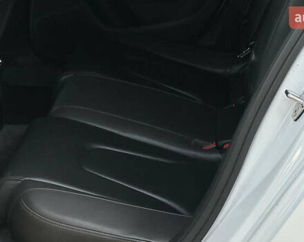 Белый Ауди А4, объемом двигателя 1.98 л и пробегом 160 тыс. км за 13999 $, фото 73 на Automoto.ua