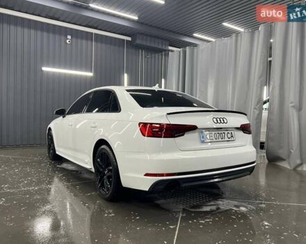 Белый Ауди А4, объемом двигателя 1.98 л и пробегом 202 тыс. км за 23000 $, фото 5 на Automoto.ua