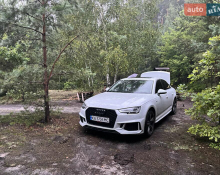 Белый Ауди А4, объемом двигателя 2 л и пробегом 159 тыс. км за 19500 $, фото 4 на Automoto.ua