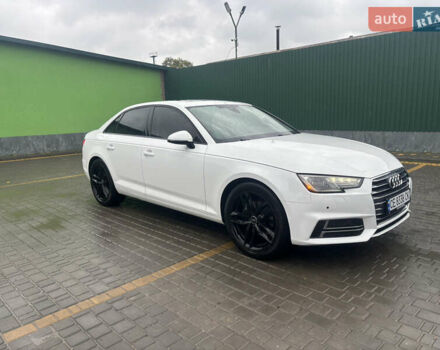 Белый Ауди А4, объемом двигателя 2 л и пробегом 252 тыс. км за 17000 $, фото 1 на Automoto.ua