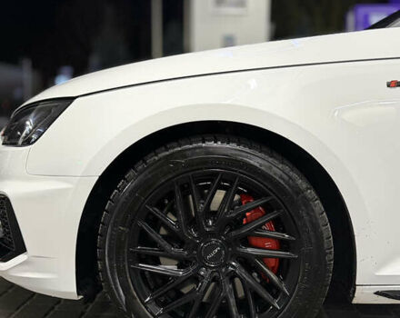 Белый Ауди А4, объемом двигателя 2 л и пробегом 162 тыс. км за 19500 $, фото 5 на Automoto.ua