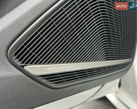 Білий Ауді А4, об'ємом двигуна 1.98 л та пробігом 195 тис. км за 18000 $, фото 14 на Automoto.ua