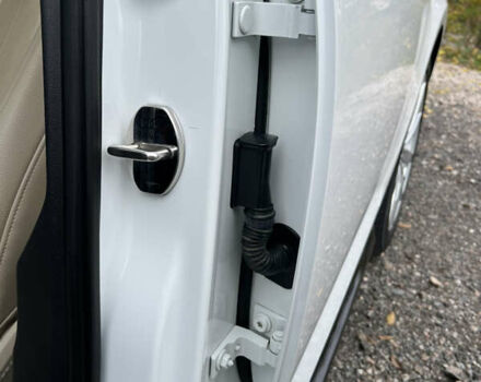 Белый Ауди А4, объемом двигателя 2 л и пробегом 82 тыс. км за 20000 $, фото 28 на Automoto.ua