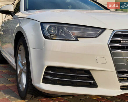 Белый Ауди А4, объемом двигателя 1.98 л и пробегом 144 тыс. км за 17399 $, фото 5 на Automoto.ua