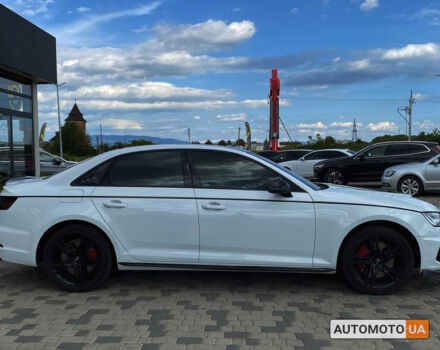 Белый Ауди А4, объемом двигателя 2 л и пробегом 142 тыс. км за 22800 $, фото 1 на Automoto.ua