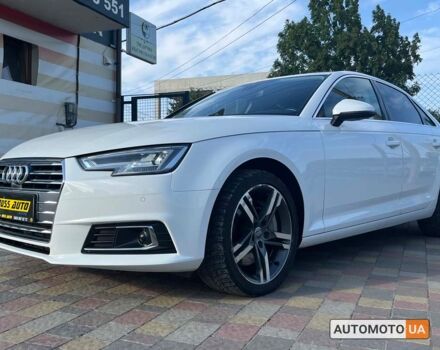 Белый Ауди А4, объемом двигателя 2 л и пробегом 136 тыс. км за 18999 $, фото 2 на Automoto.ua