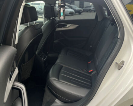 Белый Ауди А4, объемом двигателя 2 л и пробегом 151 тыс. км за 18000 $, фото 27 на Automoto.ua