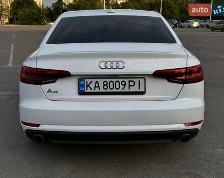 Белый Ауди А4, объемом двигателя 1.98 л и пробегом 175 тыс. км за 16000 $, фото 3 на Automoto.ua